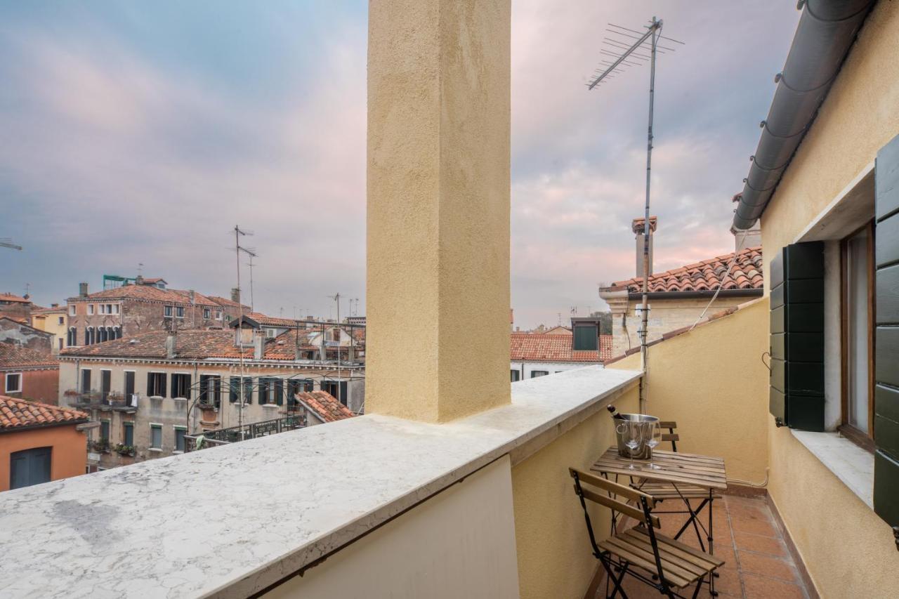 Bright Apartment On Venetian Roofs R&R Exterior foto